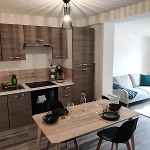 Joli Avec Jardin-terrasse Privé Appartement