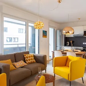 Kevrennad: Appart De Standing 1 Ch Au Capucins, Proche Bus, Tram Et Commodités Appartement